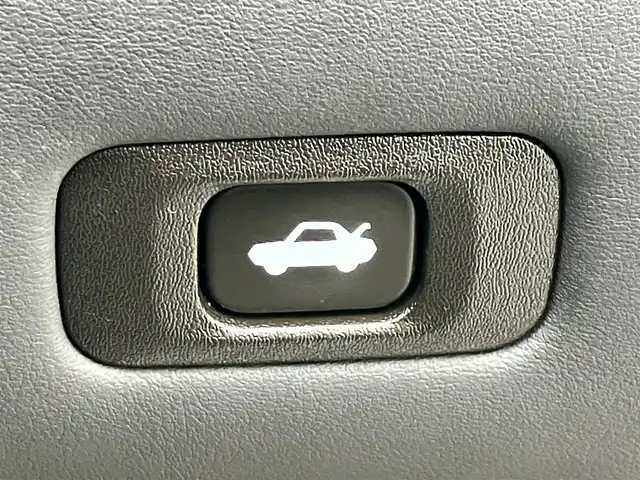 トヨタ クラウン アスリート アスリート 静岡県 2008(平20)年 11.1万km ブラック 純正ナビ(CD/DVD/フルセグ/MD)/バックカメラ/ETC/エンジンスタートボタン/パワーステアリング/パワーウィンドウ/取扱説明書/オートエアコン/スマートキー/スペアキー１本/クルーズコントロール/純正フロアマット/D席N席パワーシート/合皮シートカバー/布シート/純正アルミホイール/ABS/横滑り防止装置/コーナーセンサー前後/AFS/盗難防止装置/オートライト/キセノン/W+サイドエアバッグ/カーテンエアバッグ