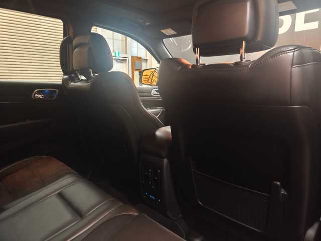 クライスラー・ジープ ジープ グランドチェロキー Sモデル 群馬県 2019(平31)年 5.1万km ダイヤモンドブラッククリスタル 70台限定車/パノラマサンルーフ/シートベンチレーション/ハーフレザーシート/ステアリングヒーター/ACC/エアサスペンション/社外デジタルインナーミラー/アップルカープレイ/20インチAW