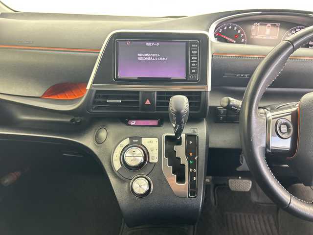 トヨタ シエンタ G 鹿児島県 2017(平29)年 3.4万km ホワイトパールクリスタルシャイン 純正SDナビ/（AM/FM/CD/Bluetooth/ワンセグ）/バックカメラ/両側パワースライドドア/トヨタセーフティセンス/レーンキープアシスト/衝突被害軽減ブレーキ/ステアリングリモコン/純正フロアマット/スマートキー/アイドリングストップ/革巻きステアリング