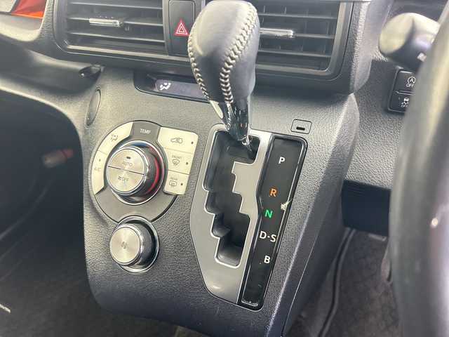 トヨタ シエンタ G 鹿児島県 2017(平29)年 3.4万km ホワイトパールクリスタルシャイン 純正SDナビ/（AM/FM/CD/Bluetooth/ワンセグ）/バックカメラ/両側パワースライドドア/トヨタセーフティセンス/レーンキープアシスト/衝突被害軽減ブレーキ/ステアリングリモコン/純正フロアマット/スマートキー/アイドリングストップ/革巻きステアリング