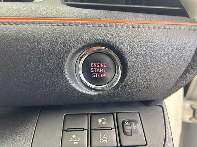 トヨタ シエンタ G 鹿児島県 2017(平29)年 3.4万km ホワイトパールクリスタルシャイン 純正SDナビ/（AM/FM/CD/Bluetooth/ワンセグ）/バックカメラ/両側パワースライドドア/トヨタセーフティセンス/レーンキープアシスト/衝突被害軽減ブレーキ/ステアリングリモコン/純正フロアマット/スマートキー/アイドリングストップ/革巻きステアリング