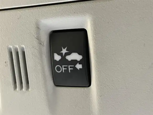 スバル フォレスター Xブレイク 岩手県 2017(平29)年 6.4万km クリスタルホワイトP 4WD/パドルシフト/SIDRIVE/アイサイト/後側方警戒支援/アダクティブフロントライティングシステム/横滑り防止装置/レーンキープアシスト/アイドリングストップ/クルーズコントロール/パワーステアリング/パワーウィンドウ/Xモード/バックカメラ/ドライブレコーダー/ETC/レベライザー/電動リアゲート/カロッツェリアナビ/フルセグTV/前席パワーシート/全席シートヒーター/ルーフレール/純正17インチアルミホイール/LEDヘッドライト