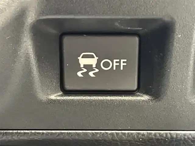 スバル フォレスター Xブレイク 岩手県 2017(平29)年 6.4万km クリスタルホワイトP 4WD/パドルシフト/SIDRIVE/アイサイト/後側方警戒支援/アダクティブフロントライティングシステム/横滑り防止装置/レーンキープアシスト/アイドリングストップ/クルーズコントロール/パワーステアリング/パワーウィンドウ/Xモード/バックカメラ/ドライブレコーダー/ETC/レベライザー/電動リアゲート/カロッツェリアナビ/フルセグTV/前席パワーシート/全席シートヒーター/ルーフレール/純正17インチアルミホイール/LEDヘッドライト