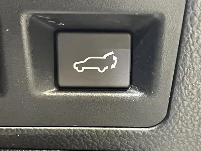 スバル フォレスター Xブレイク 岩手県 2017(平29)年 6.4万km クリスタルホワイトP 4WD/パドルシフト/SIDRIVE/アイサイト/後側方警戒支援/アダクティブフロントライティングシステム/横滑り防止装置/レーンキープアシスト/アイドリングストップ/クルーズコントロール/パワーステアリング/パワーウィンドウ/Xモード/バックカメラ/ドライブレコーダー/ETC/レベライザー/電動リアゲート/カロッツェリアナビ/フルセグTV/前席パワーシート/全席シートヒーター/ルーフレール/純正17インチアルミホイール/LEDヘッドライト