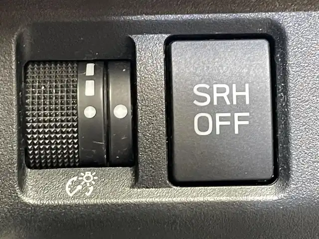 スバル フォレスター Xブレイク 岩手県 2017(平29)年 6.4万km クリスタルホワイトP 4WD/パドルシフト/SIDRIVE/アイサイト/後側方警戒支援/アダクティブフロントライティングシステム/横滑り防止装置/レーンキープアシスト/アイドリングストップ/クルーズコントロール/パワーステアリング/パワーウィンドウ/Xモード/バックカメラ/ドライブレコーダー/ETC/レベライザー/電動リアゲート/カロッツェリアナビ/フルセグTV/前席パワーシート/全席シートヒーター/ルーフレール/純正17インチアルミホイール/LEDヘッドライト