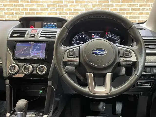 スバル フォレスター Xブレイク 岩手県 2017(平29)年 6.4万km クリスタルホワイトP 4WD/パドルシフト/SIDRIVE/アイサイト/後側方警戒支援/アダクティブフロントライティングシステム/横滑り防止装置/レーンキープアシスト/アイドリングストップ/クルーズコントロール/パワーステアリング/パワーウィンドウ/Xモード/バックカメラ/ドライブレコーダー/ETC/レベライザー/電動リアゲート/カロッツェリアナビ/フルセグTV/前席パワーシート/全席シートヒーター/ルーフレール/純正17インチアルミホイール/LEDヘッドライト