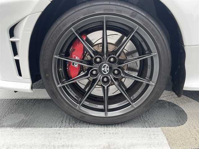トヨタ ＧＲヤリス RZ ハイパフォーマンス 東京都 2025(令7)年 1.8万km スーパーホワイトⅡ 法人ワンオーナー/4WD/純正マルチナビ（BT/地デジTV）/バックカメラ/JBLスピーカー/純正１８インチアルミ/ハーフレザーシート/シートヒーター/ステアリングヒーター/パドルシフト/ビルトインETC２．０/エンジンプッシュボタン/スマートキー/Toyota　Safety Sense/AHB（オートマチックハイビーム）/PCS（プリクラッシュセーフティー）/LTA（レーントレーシングアシスト）/LDA（レーンディパーチャーアラート）/発進遅れ告知機能/RSA(ロードサインアシスト）/レーダークルーズコントロール/保証書・取説・ナビ説