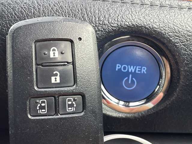 トヨタ シエンタ ハイブリッド ファンベースG 群馬県 2020(令2)年 5.5万km ブラックマイカ/ベージュ 2トーン 純正８型ナビ　全周囲カメラ　ビルトインＥＴＣ２．０　前後ドラレコ　衝突被害軽減ブレーキ　レーンアシスト　オートマチックハイビーム　LEDヘッドライト　両側電動スライドドア　スマートキー　禁煙車