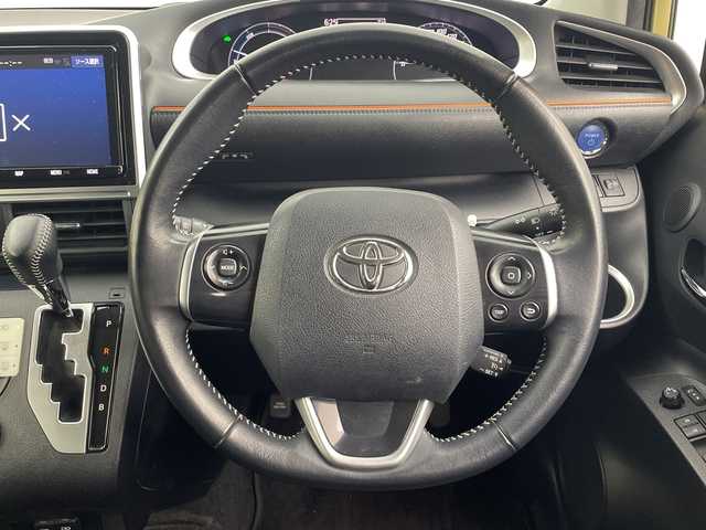 トヨタ シエンタ ハイブリッド ファンベースG 群馬県 2020(令2)年 5.5万km ブラックマイカ/ベージュ 2トーン 純正８型ナビ　全周囲カメラ　ビルトインＥＴＣ２．０　前後ドラレコ　衝突被害軽減ブレーキ　レーンアシスト　オートマチックハイビーム　LEDヘッドライト　両側電動スライドドア　スマートキー　禁煙車