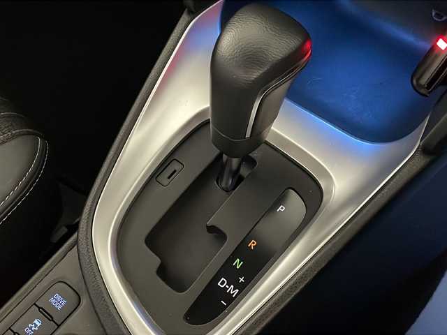 トヨタ ヤリスクロス Z 福岡県 2023(令5)年 3.5万km プラチナホワイトパールマイカ 禁煙車/純正ナビ/ＢＴ／ＣａｒＰｌａｙＬＥＤヘッドライト/バックカメラ/ハーフレザーシート/追従型クルーズコントロール/ブレーキホールド/コーナーセンサー/オートハイビーム/ＭＴモード付ＡＴ/D席パワーシート/D/Nシートヒーター/ステアリングヒーター/プッシュスタート/スマートキー/社外フロアマット/横滑り防止装置/レーンアシスト/衝突被害システム/コーナーセンサー