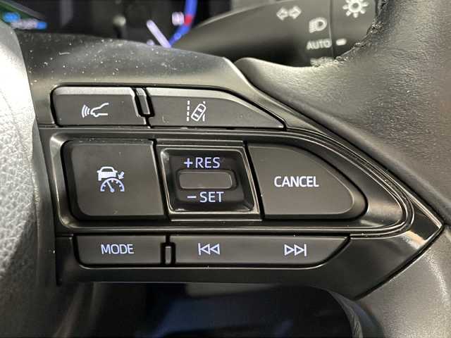 トヨタ ヤリスクロス Z 福岡県 2023(令5)年 3.5万km プラチナホワイトパールマイカ 禁煙車/純正ナビ/ＢＴ／ＣａｒＰｌａｙＬＥＤヘッドライト/バックカメラ/ハーフレザーシート/追従型クルーズコントロール/ブレーキホールド/コーナーセンサー/オートハイビーム/ＭＴモード付ＡＴ/D席パワーシート/D/Nシートヒーター/ステアリングヒーター/プッシュスタート/スマートキー/社外フロアマット/横滑り防止装置/レーンアシスト/衝突被害システム/コーナーセンサー