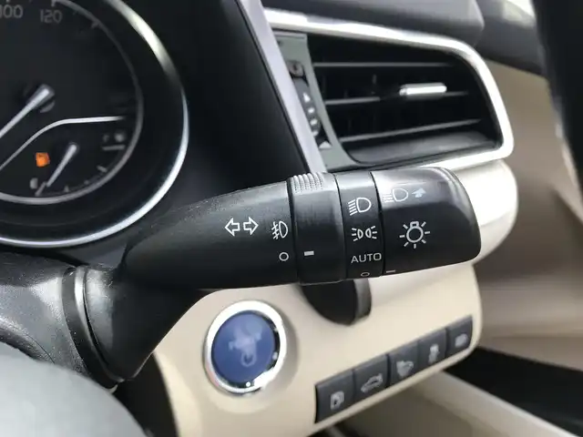 トヨタ カムリ G レザーパッケージ 富山県 2018(平30)年 6.6万km グレー 純正ナビ/フルセグTv/Bluetooth/バックカメラ/ドライブレコーダー/プリクラッシュセーフティ/レーンキープアシスト/クリアランスソナー/ブラインドスポットモニター/レーダークルーズコントロール/レザーシート/パワーシート/シートヒーター/プッシュスタート/スマートキー/ヘッドアップディスプレイ/LEDヘッドライト/オートライト/ETC