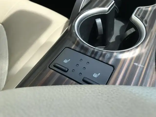 トヨタ カムリ G レザーパッケージ 富山県 2018(平30)年 6.6万km グレー 純正ナビ/フルセグTv/Bluetooth/バックカメラ/ドライブレコーダー/プリクラッシュセーフティ/レーンキープアシスト/クリアランスソナー/ブラインドスポットモニター/レーダークルーズコントロール/レザーシート/パワーシート/シートヒーター/プッシュスタート/スマートキー/ヘッドアップディスプレイ/LEDヘッドライト/オートライト/ETC