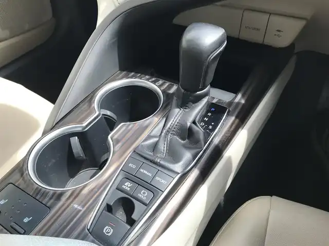 トヨタ カムリ G レザーパッケージ 富山県 2018(平30)年 6.6万km グレー 純正ナビ/フルセグTv/Bluetooth/バックカメラ/ドライブレコーダー/プリクラッシュセーフティ/レーンキープアシスト/クリアランスソナー/ブラインドスポットモニター/レーダークルーズコントロール/レザーシート/パワーシート/シートヒーター/プッシュスタート/スマートキー/ヘッドアップディスプレイ/LEDヘッドライト/オートライト/ETC