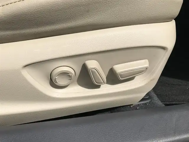 トヨタ カムリ G レザーパッケージ 富山県 2018(平30)年 6.6万km グレー 純正ナビ/フルセグTv/Bluetooth/バックカメラ/ドライブレコーダー/プリクラッシュセーフティ/レーンキープアシスト/クリアランスソナー/ブラインドスポットモニター/レーダークルーズコントロール/レザーシート/パワーシート/シートヒーター/プッシュスタート/スマートキー/ヘッドアップディスプレイ/LEDヘッドライト/オートライト/ETC