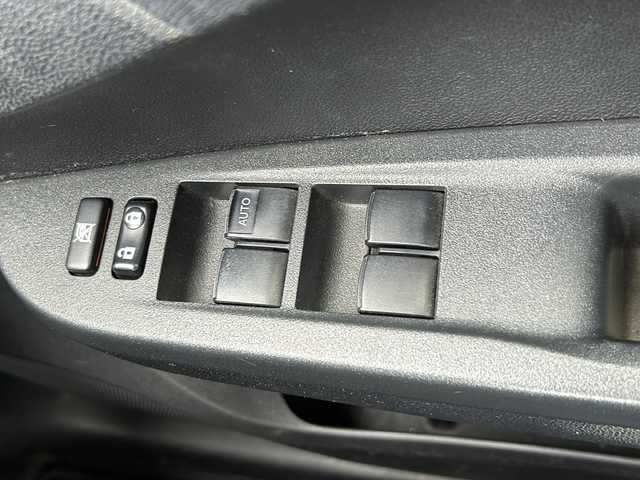 トヨタ ラクティス レピス 鳥取県 2010(平22)年 15万km ブラックマイカ 純正キーレス/純正メモリナビ/ワンセグ・CD/クルーズコントロール/キセノンライト/電動格納ミラー/ラジアル4本積込/保証書・取説