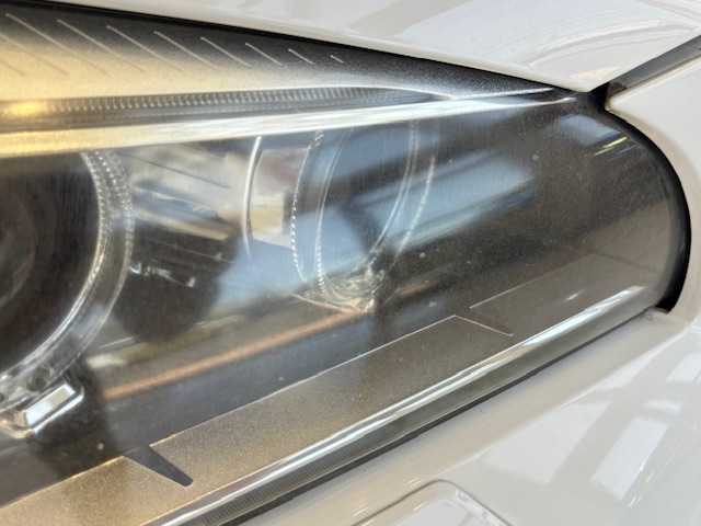 ＢＭＷ Ｘ１ sDrive 20i ファッショニスタ 埼玉県 2013(平25)年 6.3万km 白 純正メモリナビ/　　CD/BT/AUX /バックカメラ /HIDオートライト /レザーシート /シートヒーター /純正18インチアルミホイール/ステアリングスイッチ /アイドリングストップ /USBポート /スマートキー2本/ETC