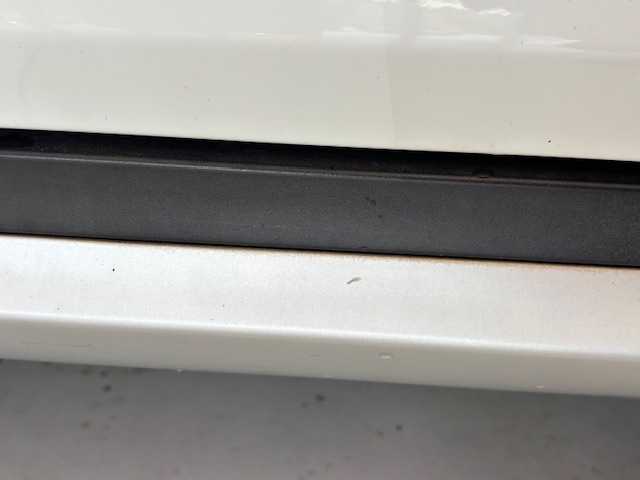 ＢＭＷ Ｘ１ sDrive 20i ファッショニスタ 埼玉県 2013(平25)年 6.3万km 白 純正メモリナビ/　　CD/BT/AUX /バックカメラ /HIDオートライト /レザーシート /シートヒーター /純正18インチアルミホイール/ステアリングスイッチ /アイドリングストップ /USBポート /スマートキー2本/ETC