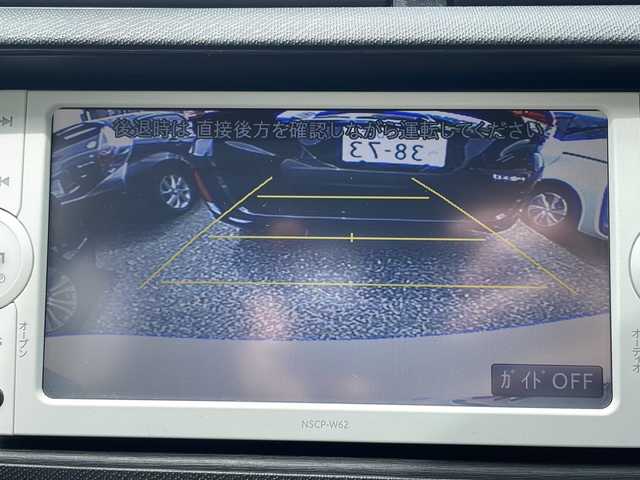トヨタ アクア G 大阪府 2012(平24)年 1.7万km ライムホワイトパールクリスタルシャイン ワンオーナー/純正メモリナビ/・AM/FM/CD/DVD/Bluetooth/・ワンセグテレビ/盗難防止装置/シートヒーター（D席+N席）/キセノンヘッドライト/オートライト/オートエアコン/プッシュスタートボタン/スマートキー×2/ステアリングリモコン/12V充電器/純正フロアマット/ドアバイザー/保証書/取扱説明書/ナビ取扱説明書