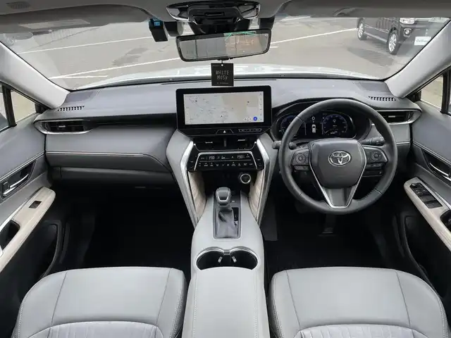 トヨタ ハリアー ハイブリッド G 東京都 2024(令6)年 1.2万km プラチナホワイトパールマイカ トヨタセーフティ/純正コネクトナビ/バックモニター/デジタルインナーミラー/パワーシート/電動リアゲート/スマートキー/ETC/ドライブレコーダー/ステアリングスイッチ/横滑り防止措置/Pスタート