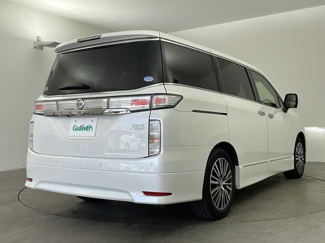 日産 エルグランド 250ハイウェイスターS 兵庫県 2020(令2)年 4.7万km ピュアホワイトパール ・純正10インチナビ&CD/DVD/SD&USB&HDMI&TV/・アラウンドビューモニター/・ビルドインETC/・レーダークルーズコントロール/・レーンキープアシスト/・ブラインドスポットモニター/・ABS/・横滑り防止機能/・前後コーナーセンサー/・盗難防止装置/・オートライト/・LEDヘッドライト/・パワースライドドア/・社外360°ドライブレコーダー/・ハーフレザーシート/・オットマン/・純正フロアマット/・純正18インチアルミホイール/・エンジンスタートボタン/・スマートキー/・スペアキー/・WACエアコン/・三列シート/・W＋サイドエアバック/・カーテンエアバック/・革巻きステアリング/・サンシェード/・デジタルインナーミラー/・ステアリングスイッチ/・アドバンスドドライブアシストディスプレイ/・インテリジェントブレーキアシスト/・EBD（電子制御制動力配分システム）