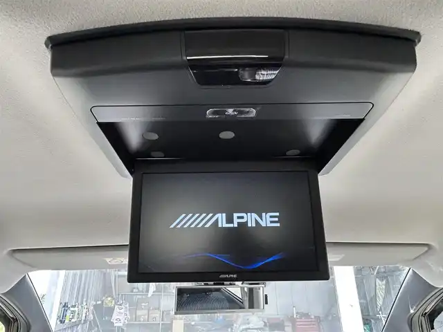 トヨタ ヴォクシー ZS 福岡県 2017(平29)年 5.2万km ブラック ・11インチALPINEナビ/（BLUETOOTH/フルセグ/バックカメラ/・ETC/・スペアキー/・ALPINEフリップダウンモニター/・両側パワースライドドア/・サンシェード/・ドライブレコーダー/・モデリスタエアロ/・レーンキープアシスト/・衝突軽減システム/・横滑り防止装置/・アイドリングストップ/・MTモード付AT/・ウォークスルー/・オートマチックハイビーム/・オートライト/・保証書/・取扱説明書