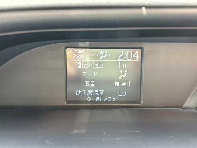 トヨタ ヴォクシー ZS 福岡県 2017(平29)年 5.2万km ブラック ・11インチALPINEナビ/（BLUETOOTH/フルセグ/バックカメラ/・ETC/・スペアキー/・ALPINEフリップダウンモニター/・両側パワースライドドア/・サンシェード/・ドライブレコーダー/・モデリスタエアロ/・レーンキープアシスト/・衝突軽減システム/・横滑り防止装置/・アイドリングストップ/・MTモード付AT/・ウォークスルー/・オートマチックハイビーム/・オートライト/・保証書/・取扱説明書
