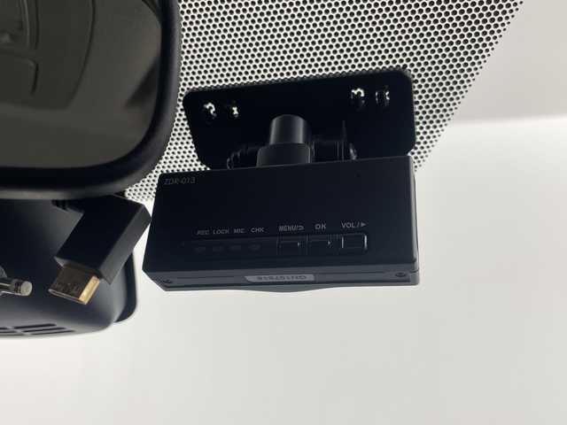 トヨタ ヴォクシー ZS 埼玉県 2017(平29)年 5.2万km ブラック フルモデリスタエアロ/社外フリップダウンモニター/社外11インチナビ　EX11V/(Bluetooth/CD/DVD/HDMI/USB/AM/FM)/地デジフルセグ/バックカメラ/前方ドライブレコーダー/ETC/車線逸脱警報/衝突軽減ブレーキ/オートマチックハイビーム/先行車発進お知らせ機能/ECOモード/ロールサンシェード/レーダー探知機　ZERO 702V/電動格納ミラー・ウィンカーミラー/フロントフォグランプ/プッシュスタート/ステアリングリモコン/社外フロアマット/純正ドアバイザー/社外18インチアルミホイール