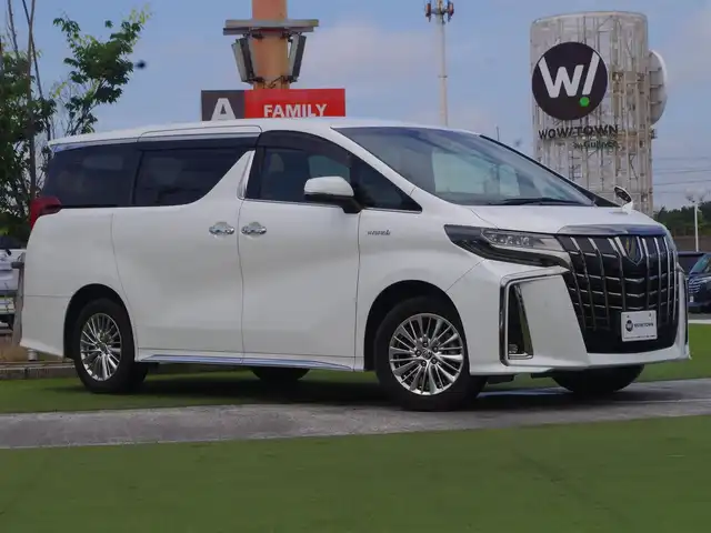 トヨタ アルファードハイブリット S タイプゴールド 千葉県 2020(令2)年 4.1万km ホワイトパールクリスタルシャイン Toyota Safety Sense/・プリクラッシュセーフティ/・レーンディパーチャーアラート/・オートハイビーム/・レーダークルーズコントロール/両側パワースライドドア/ハーフレザーシート/後席オットマン/純正コネクティッドナビ/地デジTV/【DVD/CD再生機能　Bluetooth接続】/バックカメラ/フリップダウンモニター（V12T-R68C）/コンビハンドル/ステアリングスイッチ/ドライブレコーダー（DRT-H68A）/ETC（2.0）/3眼LEDヘッドライト/フォグライト/ウインカーミラー/クリアランスソナー/純正17インチアルミホイル/サイド/カーテン/ニーエアバッグ/スマートキー