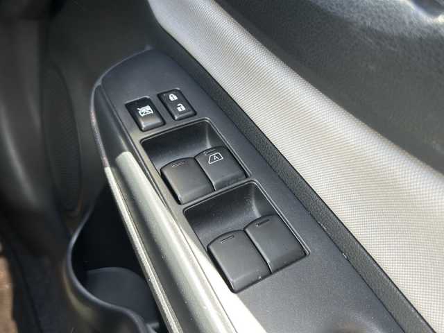 日産 ノート e－パワー X Vセレクション 静岡県 2020(令2)年 4.6万km ガーネットレッド 純正ナビ/・FM/・AM/・Bluetooth/主要装備/・衝突軽減ブレーキ/・全方位カメラ/・LEDヘッドライト/・ETC/・レーンキープ/・ステアリングリモコン/・ドライブレコーダー/・オートライト/・スマートキー/・スペアキー/・社外フロアマット/・アイドリングストップ/・プッシュスタート