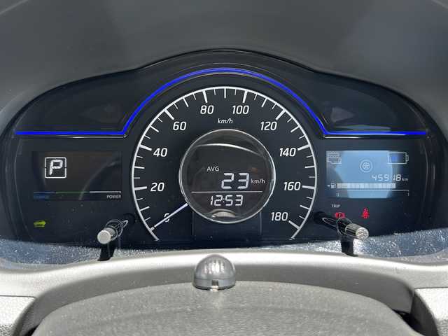日産 ノート e－パワー X Vセレクション 静岡県 2020(令2)年 4.6万km ガーネットレッド 純正ナビ/・FM/・AM/・Bluetooth/主要装備/・衝突軽減ブレーキ/・全方位カメラ/・LEDヘッドライト/・ETC/・レーンキープ/・ステアリングリモコン/・ドライブレコーダー/・オートライト/・スマートキー/・スペアキー/・社外フロアマット/・アイドリングストップ/・プッシュスタート