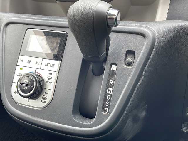 トヨタ パッソ モーダ　Gパッケージ 新潟県 2018(平30)年 5万km パールホワイトⅢ 4WD/CD/AUX/USB/ETC/ドライブレコーダー/衝突被害軽減ブレーキ/レーンキープアシスト/ベンチシート/スマートキー/プッシュスタート/LEDヘッドライト/オートライト/フォグランプ/社外14インチアルミホイール