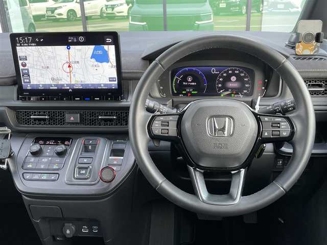 ホンダ ステップワゴン スパーダ eHEV プレミアムライン 香川県 2022(令4)年 3.8万km プラチナホワイトパール 登録時走行距離：37596km/純正11.4型ナビ/　CD DVD BT フルセグTV/全方位カメラ/前後ドライブレコーダー/ビルトインETC/両側パワースライドドア/パワーバックドア/衝突被害軽減装置/レーンキープアシスト/レーダークルーズコントロール/クリアランスソナー/ブラインドスポットモニター/LEDヘッドライト/オートライト/フォグランプ/ハーフレザーシート/シートヒーター/ロールサンシェード/ISOFIX/オーバーヘッドコンソール/革巻きステアリング/ステアリングスイッチ/パドルシフト/プッシュスタート/スマートキー