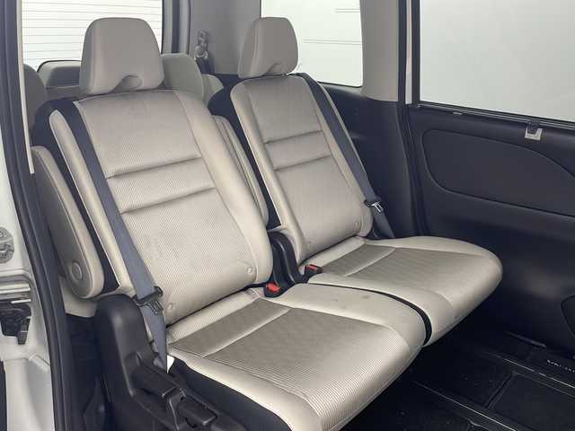 日産 セレナ e－パワー ハイウェイスター V 群馬県 2019(平31)年 4.9万km ブリリアントホワイトパール 純正９型ナビ　１０．１型後席モニター　デジタルインナーミラー　全周囲カメラ　プロパイロット　衝突被害軽減ブレーキ　アダプティブクルーズコントロール　ステアリングヒーター　両側電動スライドドア　禁煙