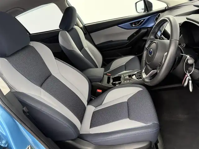 スバル ＸＶ ハイブリッド 愛知県 2020(令2)年 5.2万km ラグーンブルーP 4WD/インテリアパッケージ/純正8インチナビ/　（DVD/CD/Bluetooth/フルセグTV）/バックカメラ/サイドカメラ/アイサイトツーリングアシスト/　アイサイト コアテクノロジー/　・リクラッシュブレーキ/　・AT誤後進抑制制御/　・ツーリングアシスト/　・全車速追従機能付クルーズコントロール/　・定速クルーズコントロール/　・車線逸脱抑制/　・車線逸脱警報/　・ふらつき警報/　・先行車発進お知らせ機能/　・後退時ブレーキアシスト/　・ブラインドスポットモニター/ETC/ドライブレコーダー/革巻きステアリング/パドルシフト/ハーフレザー/パワーシート/メモリシート/純正LEDライト/フォグランプ/純正17インチAW