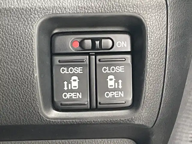 ホンダ Ｎ ＢＯＸ カスタム SSパッケージ 愛知県 2014(平26)年 7.6万km プレミアムホワイトパール 禁煙車/7インチナビ/（CD/DVD/Bluetooth/フルセグTV/AM/FM）/バックカメラ/シートヒーター/両側パワースライドドア/スマートキー/スペアキー有/アイドリングストップ/プッシュスタート/ベンチシート/純正フロアマット/純正14インチアルミホイール/横滑り防止装置