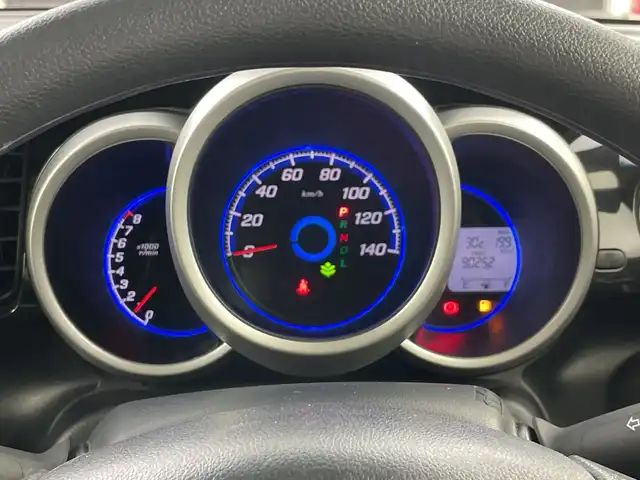 ホンダ Ｎ ＢＯＸ カスタム SSパッケージ 愛知県 2014(平26)年 7.6万km プレミアムホワイトパール 禁煙車/7インチナビ/（CD/DVD/Bluetooth/フルセグTV/AM/FM）/バックカメラ/シートヒーター/両側パワースライドドア/スマートキー/スペアキー有/アイドリングストップ/プッシュスタート/ベンチシート/純正フロアマット/純正14インチアルミホイール/横滑り防止装置