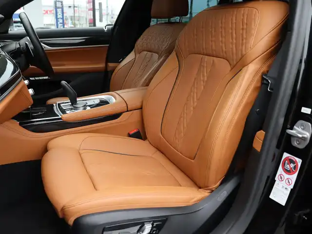 ＢＭＷ ７４０ｄ xDrive Mスポーツ 宮城県 2017(平29)年 3.3万km サファイアブラックP サンルーフ/harman/kardon/アクティブクルーズコントロール/イージークローザー/純正HDDナビ/全方位カメラ/フルセグＴＶ/アクティブクルーズコントロール/ヘッドアップディスプレイ/アンビエントライト/パーキングアシスト/レーンキープアシスト/ブラインドスポットモニター/茶革シート/全席シートヒーター/エアシート/メモリ付きシート/オートホールド/オートマチックハイビーム/オートライト/LEDヘッドライト/パワーバックドア/純正20インチAW/前方ドライブレコーダー/ETC