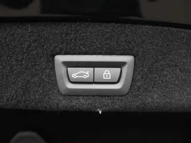 ＢＭＷ ７４０ｄ xDrive Mスポーツ 宮城県 2017(平29)年 3.3万km サファイアブラックP サンルーフ/harman/kardon/アクティブクルーズコントロール/イージークローザー/純正HDDナビ/全方位カメラ/フルセグＴＶ/アクティブクルーズコントロール/ヘッドアップディスプレイ/アンビエントライト/パーキングアシスト/レーンキープアシスト/ブラインドスポットモニター/茶革シート/全席シートヒーター/エアシート/メモリ付きシート/オートホールド/オートマチックハイビーム/オートライト/LEDヘッドライト/パワーバックドア/純正20インチAW/前方ドライブレコーダー/ETC