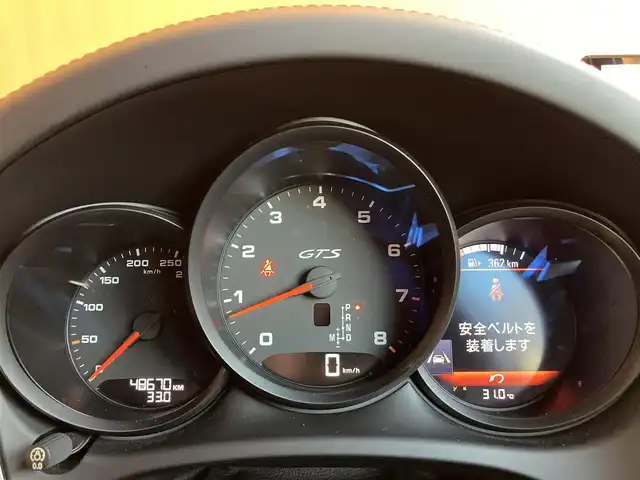 ポルシェ マカン GTS 愛知県 2017(平29)年 4.9万km ヴァルカノグレーメタリック スポクロPDLS+/レザーインテリア/赤革シート/シートヒーター/サラウンドビューカメラ/ポルシェエントリー＆ドライブ/スポーツエキゾースト/20インチRSスパイダーホイル/レッドブレーキキャリパー/パークアシスト