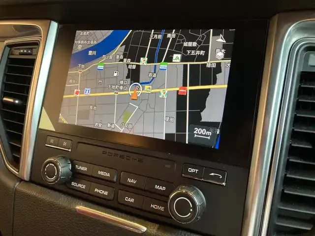 ポルシェ マカン GTS 愛知県 2017(平29)年 4.9万km ヴァルカノグレーメタリック スポクロPDLS+/レザーインテリア/赤革シート/シートヒーター/サラウンドビューカメラ/ポルシェエントリー＆ドライブ/スポーツエキゾースト/20インチRSスパイダーホイル/レッドブレーキキャリパー/パークアシスト