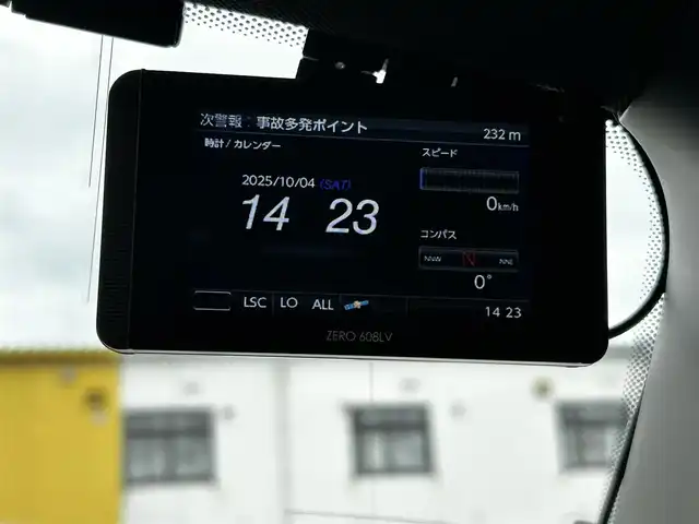 ポルシェ ケイマン 和歌山県 2008(平20)年 6.1万km シルバー 水平対向６気筒ミドシップ/ティプトロニック/ポルシェ純正18インチAW/電動可変式リアスポイラー/レザー＆アルカンターラコンビシート/HIDヘッドライト/社外HDDナビ/CD/DVD/MSV/フルセグTV/前方ドラレコ/GPS＆レーダー探知機/ETC/純正フロアマット/取扱説明書（車両・ナビ）/保証書
