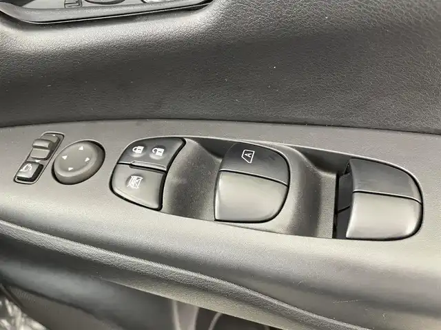 日産 セレナ e－パワー ハイウェイスター V 群馬県 2021(令3)年 6.6万km ブリリアントホワイトパール 禁煙車　純正9インチナビ　フルセグ　Bluetooth　全方位カメラ　両側パワースライドドア　追従クルーズコントロール　シートヒーター　コーナーセンサー　ETC　ドライブレコーダー　オートマチックハイビーム