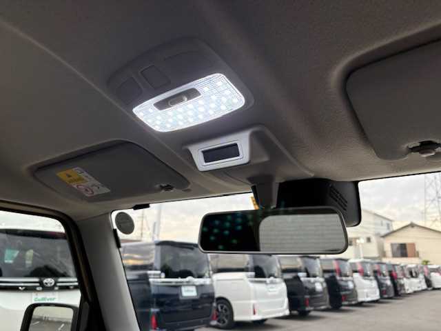 スズキ ジムニー XC 大阪府 2022(令4)年 1.7万km シフォンアイボリーメタリックブラック2トーンルーフ アルパイン9型ディスプレイオーディオ/バックカメラ/衝突被害軽減システム/レーンキープアシスト/クルーズコントロール/ダウンヒルアシストコントロール/オートライト/純正アルミホイール/社外フロアマット/シートヒーター/アイドリングストップ/スペアキー×1/プッシュスタートボタン/LEDヘッドライト