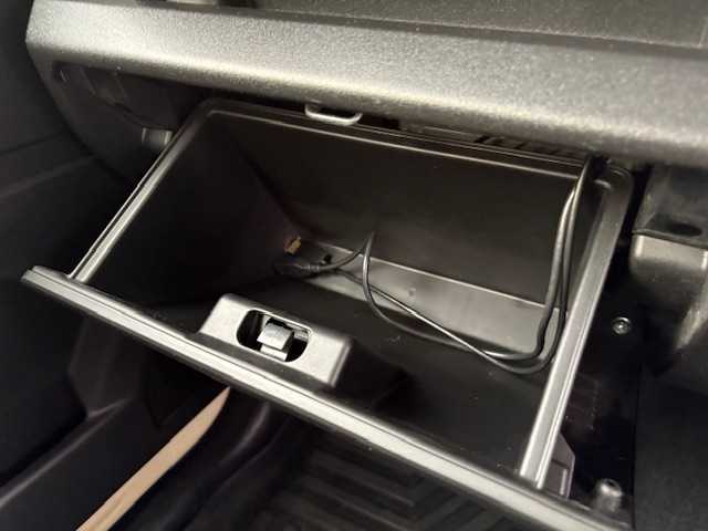 スズキ ジムニー XC 大阪府 2022(令4)年 1.7万km シフォンアイボリーメタリックブラック2トーンルーフ アルパイン9型ディスプレイオーディオ/バックカメラ/衝突被害軽減システム/レーンキープアシスト/クルーズコントロール/ダウンヒルアシストコントロール/オートライト/純正アルミホイール/社外フロアマット/シートヒーター/アイドリングストップ/スペアキー×1/プッシュスタートボタン/LEDヘッドライト