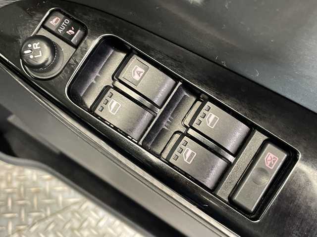ダイハツ タント カスタム RS トップED SAⅡ 栃木県 2015(平27)年 4.8万km ブラックマイカメタリック ターボ/社外ナビ/(フルセグTV・Bluetooth・CD・DVD)/バックカメラ/スマートアシスト/・衝突軽減システム/前後ドライブレコーダー/両側パワースライドドア/ハーフレザーシート/ステアリングスイッチ/アイドリングストップ/純正アルミホイール/純正フロアマット/ドアバイザー/ETC/LEDヘッドライト/オートライト/取扱説明書/保証書