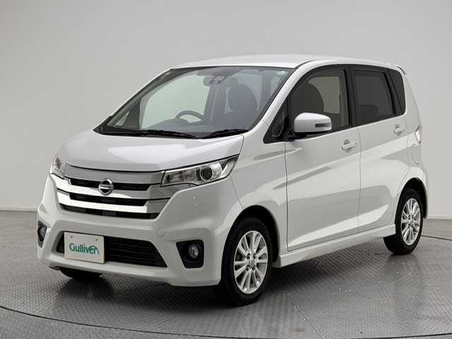 日産 デイズ HWS X Vセレ +SeftyⅡ 兵庫県 2015(平27)年 6万km ホワイトパール 社外メモリーナビ（FM/AM・ワンセグ）/バックカメラ/プッシュスタート/スマートキー2本/HIDヘッドランプ/フォグランプ/ETC/純正AW14インチ/純正フロアマット/電動格納ミラー/ウインカーミラー/アイドリングストップ/自動防眩ミラー/ISOFIX