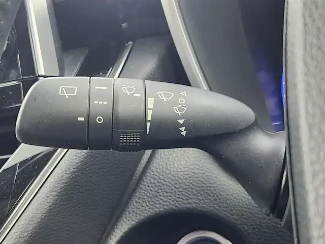 トヨタ カローラ クロス ハイブリッド Z 愛知県 2022(令4)年 2.9万km アティチュードブラックマイカ ワンオーナー/トヨタセーフティセンス/純正ナビ/（Bluetooth/USB入力/AM/FM）/全方位カメラ/ETC/ドラレコ/BSM/パワーシート/シートヒーター/ハーフレザー/電動リアゲード/ルーフレール/電子パーキング/オートホールド/防眩ミラー/ステアリングリモコン/オートライト/プッシュスタート/スマートキー/フットオープナー