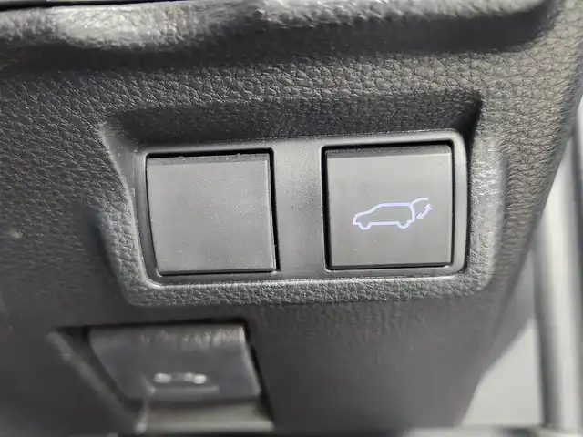 トヨタ カローラ クロス ハイブリッド Z 愛知県 2022(令4)年 2.9万km アティチュードブラックマイカ ワンオーナー/トヨタセーフティセンス/純正ナビ/（Bluetooth/USB入力/AM/FM）/全方位カメラ/ETC/ドラレコ/BSM/パワーシート/シートヒーター/ハーフレザー/電動リアゲード/ルーフレール/電子パーキング/オートホールド/防眩ミラー/ステアリングリモコン/オートライト/プッシュスタート/スマートキー/フットオープナー