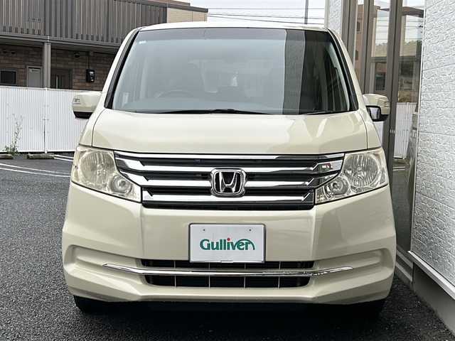 ホンダ ステップワゴン G コンフォートセレクション 山形県 2012(平24)年 5.4万km ヒダマリアイボリーパール 純正ナビ(CD/DVD/ワンセグ)/バックカメラ/ビルトインETC/社外アルミホイール/両側パワースライドドア/クルーズコントロール/純正フロアマット/アイドリングストップ/三列シート/ウォークスルーシート/盗難防止装置/横滑り防止装置/保証書/取扱説明書/スペアキー×１